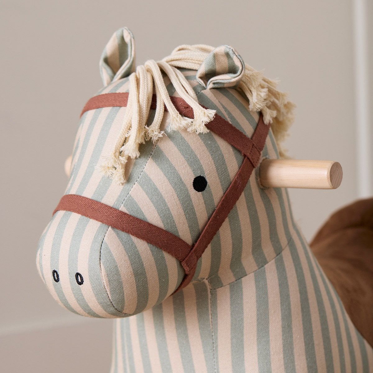 Cheval à bascule en tissu - Décoration chambre enfant - Jouet enfant 3 ans - Blanc - Blanc (Kid's Concept) - Image 3