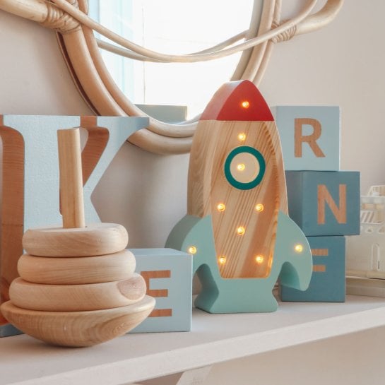 Décoration lumineuse fusée blanche pour chambre enfant