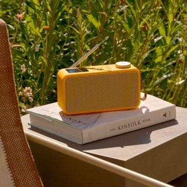 Radio-réveil design avec enceinte Bluetooth (image 2)