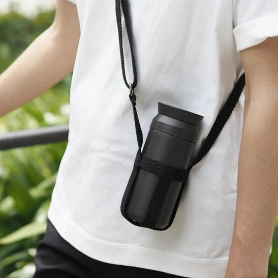 Gourde isotherme Kinto Travel Tumbler 350 ml noire en acier inoxydable