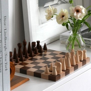 Échiquier haut de gamme en noyer et érable au design minimaliste Image 45877