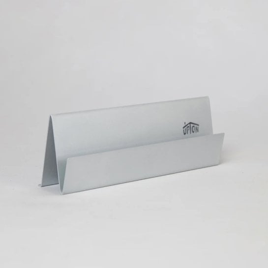 Présentoir vinyle Upton finition aluminium en acier au design minimaliste