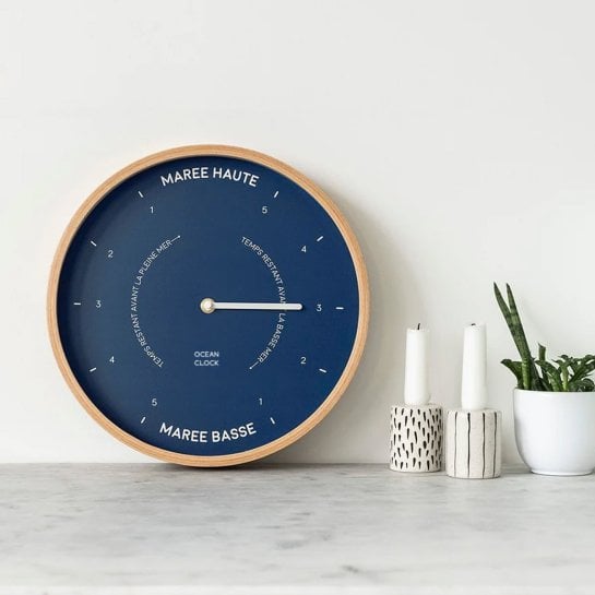 Horloge des marées silencieuse avec mouvement à balayage continu