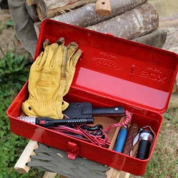 Boîte à outils en acier Toyo Steel Y-350 avec couvercle bombé et poignée arrondie Image 46332