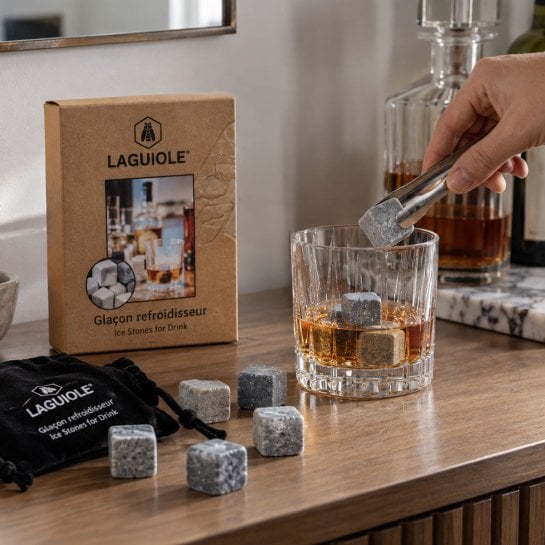 Coffret de neuf pierres à whisky en stéatite naturelle