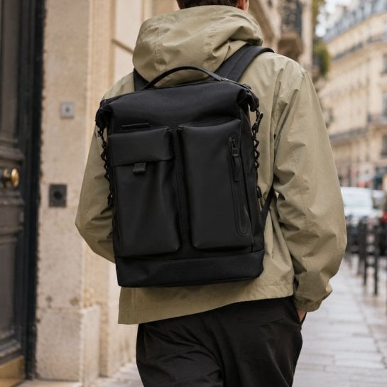 Sac à dos imperméable Rains de 18,5 L avec deux grandes poches avant