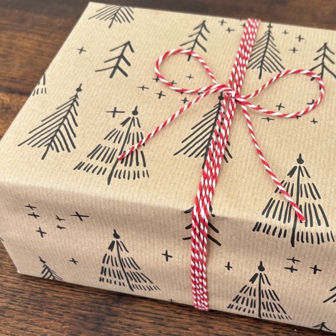 Rouleau papier cadeau - Sapin noir (0,5x3m)
