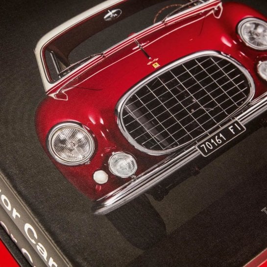 Livre de voitures rares à offrir à un passionné d'automobile