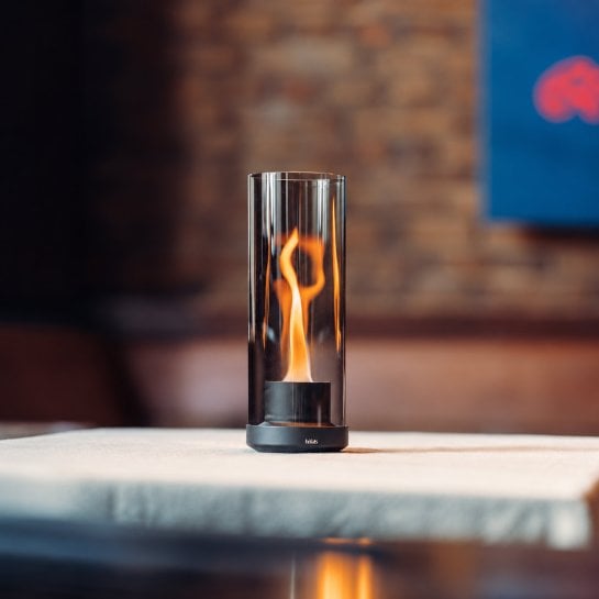 Cheminée Dance 900 pour une lumière chaleureuse pendant les dîners et les soirées