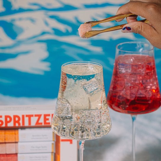 Trois saveurs sans alcool : Aperitivo, Hugo et cerise noire acidulée