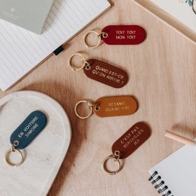 Porte-clé à message en cuir