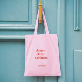 Tote bags colorés à messages