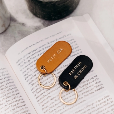 Porte-clé à message en cuir