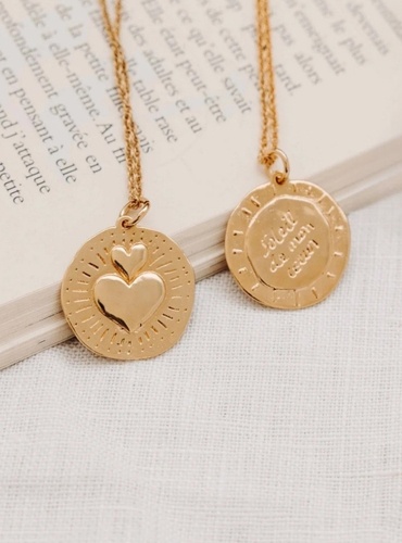 Collier avec médaillon cœur en or pour sa maman