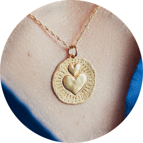 Collier doré pour maman