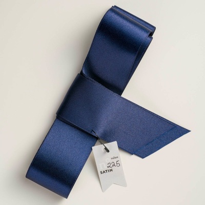 Ruban cadeau satin - Bleu marine (2,5 m x 3,8 cm) Second image