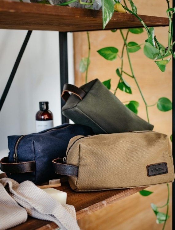 Trousse de toilette en toile et cuir Épilogue