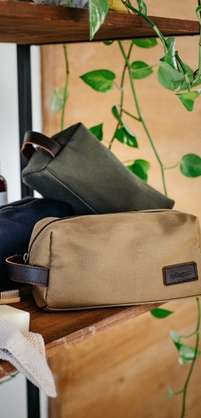 Trousse de toilette en toile et cuir Épilogue