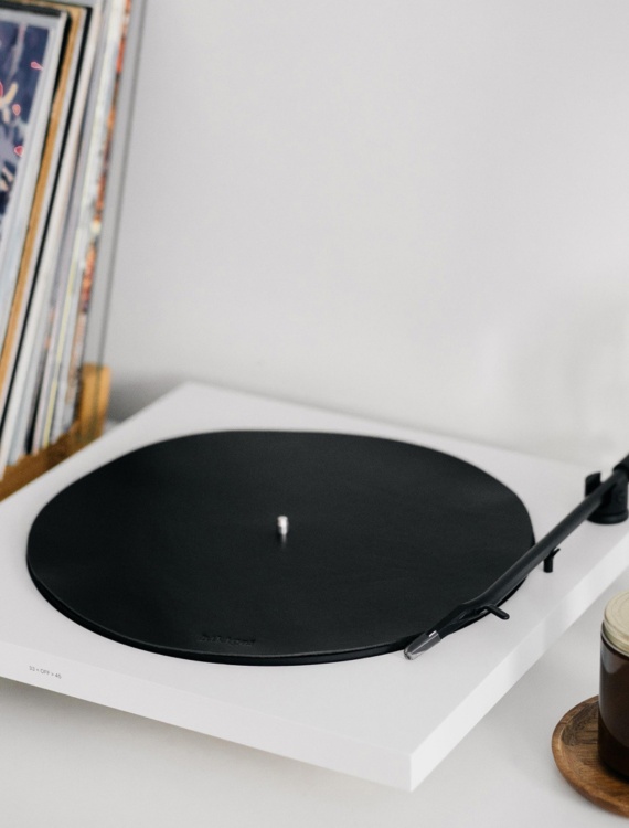 Couvre plateau vinyle en cuir