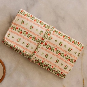 Pochette à bijoux fleurie