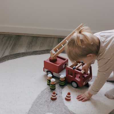 Camion de pompiers en bois Second image